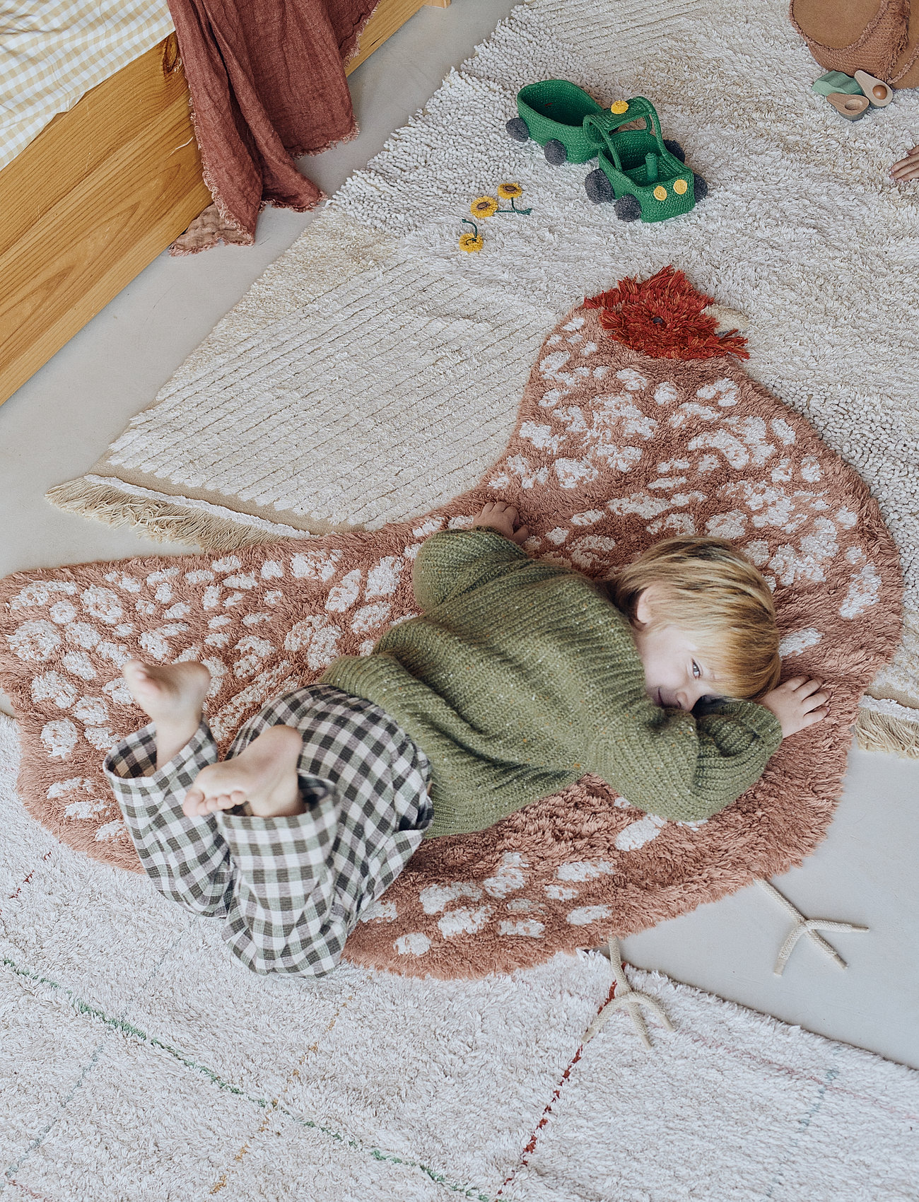 Lorena Canals - Washable rug Chicken - asymmetric rugs - natural, chestnut, light honey, red, terracotta - 2