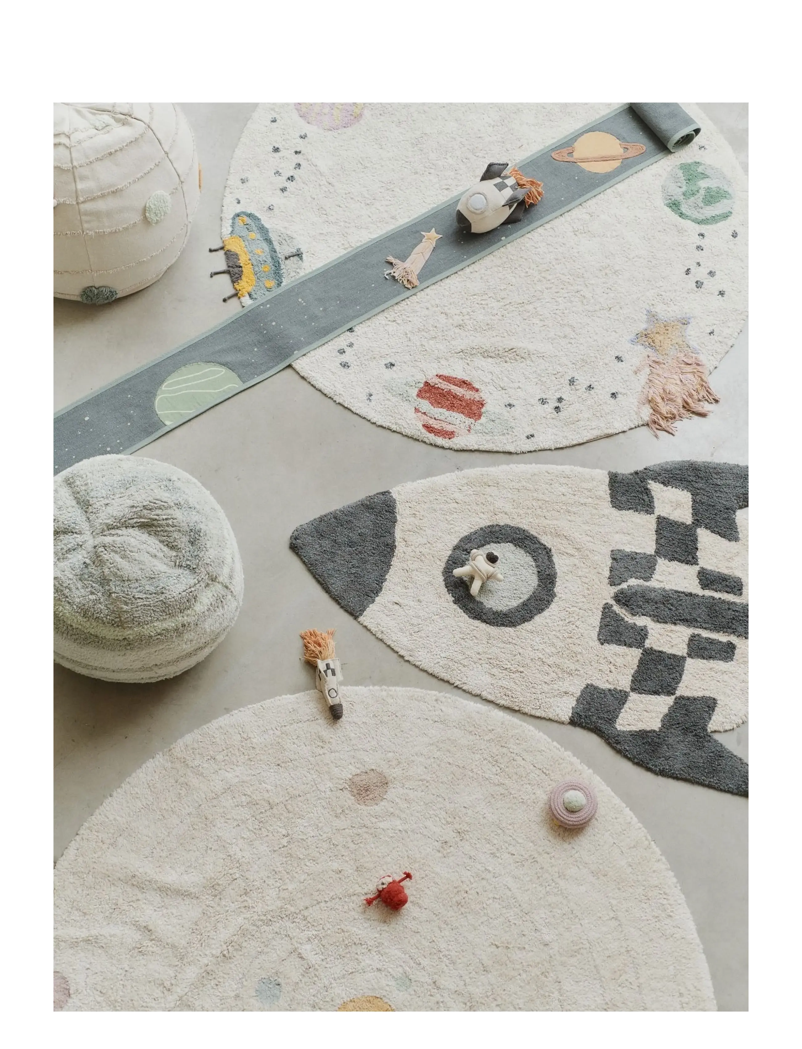 Lorena Canals - Washable Rug Rocket - asymmetriske tepper - natural, dark grey, trazo green, blue sage, light honey, new terracota, red - 2