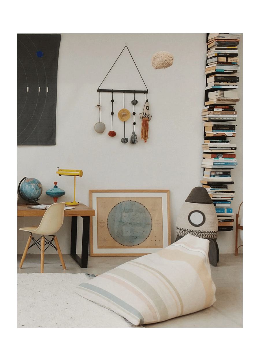 Lorena Canals - Wall Hanger Cosmos - väggdekor - dark grey, blue sage, chestnut, red, trazo green, natural, honey - 1