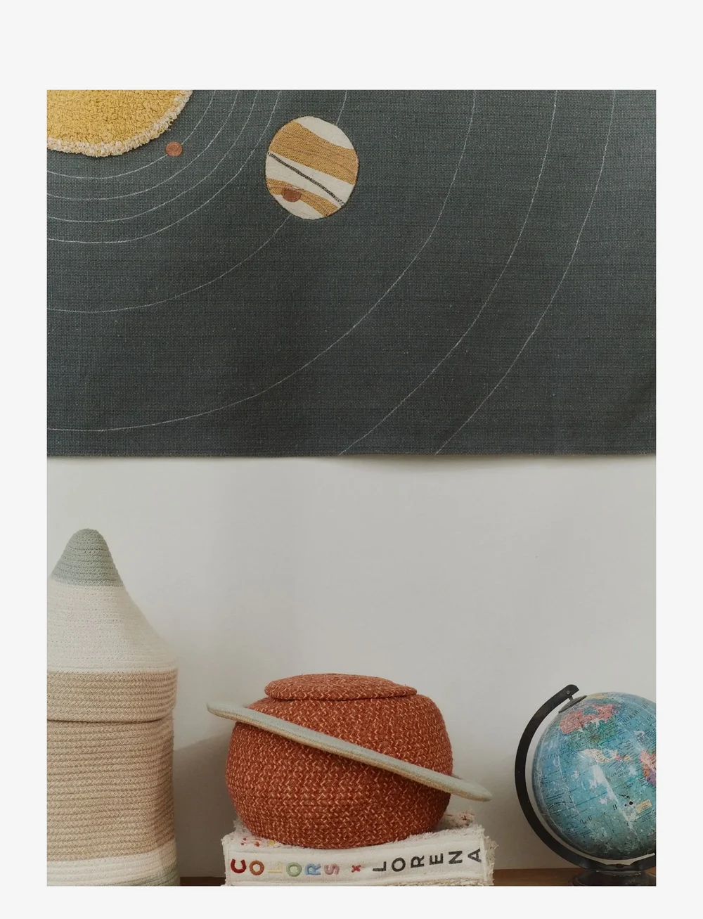 Lorena Canals - Wall Hanger Solar System - rektangulære tæpper - trazo green, dark grey, chestnut, az. yellow, green, petrolium, red, white, coffee, anil blue, elect - 2