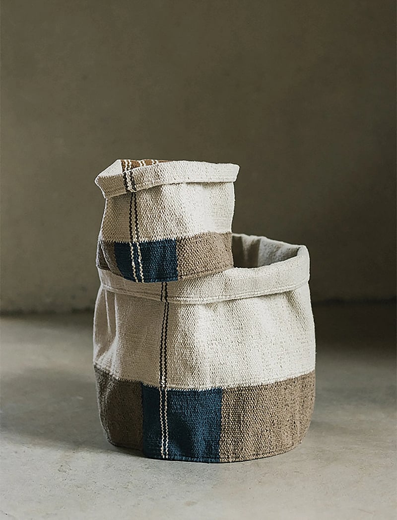 Lorena Canals - Handloom Basket Nopal - opbevaringskurve - rugcycled, ochre, patriot blue, anil, soil brown, natural - 3