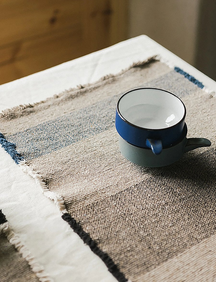 Lorena Canals - Set of 2 Handloom Placemats La Condesa - dækkeservietter - patroit blue, coffee bean, rugcycled, natural - 2
