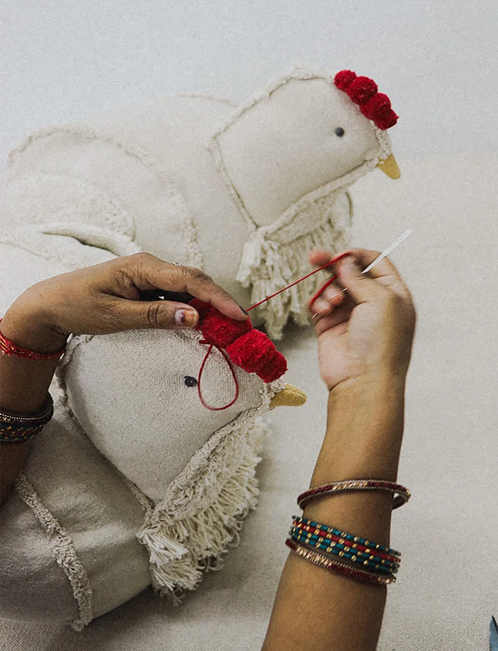 Lorena Canals - Pouf Chicken - puffer - natural, red, honey - 5