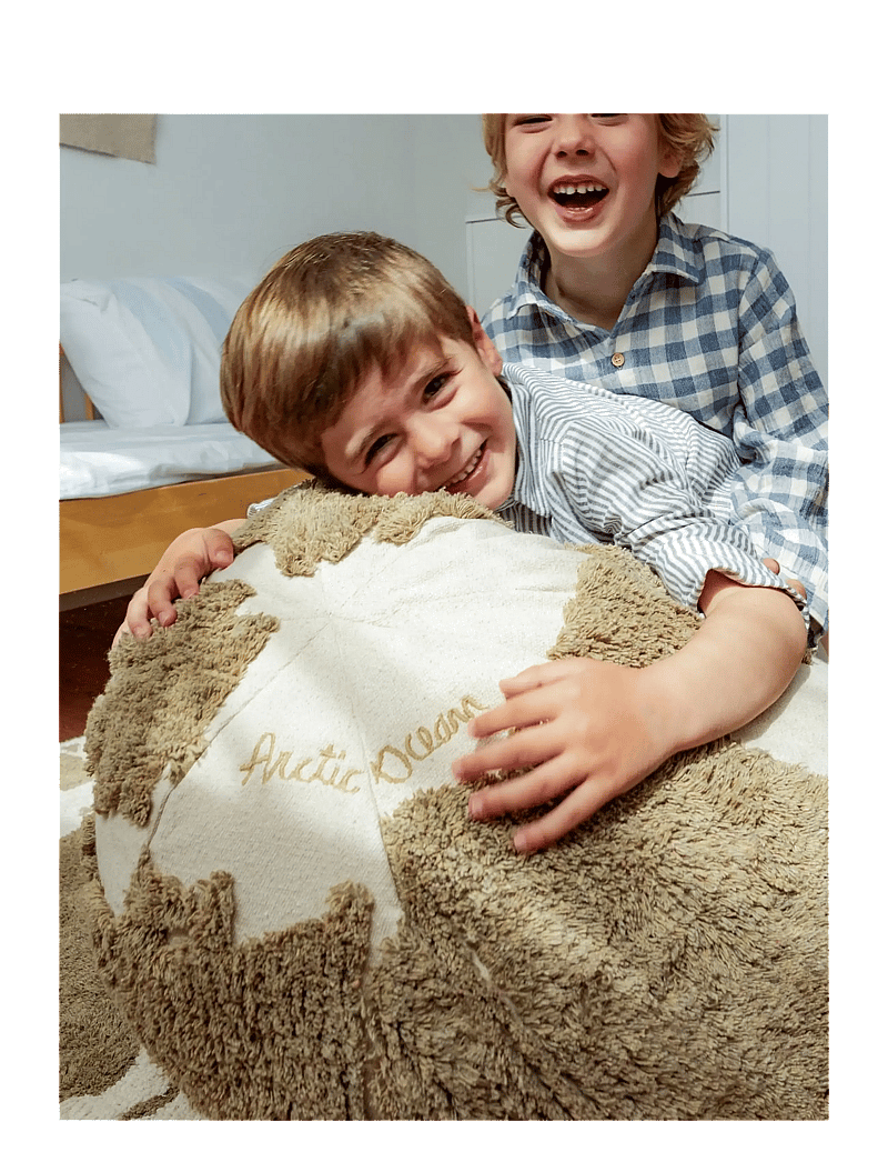 Lorena Canals - Pouf World Map Rugcycled - poufs - rugcycled, natural - 1