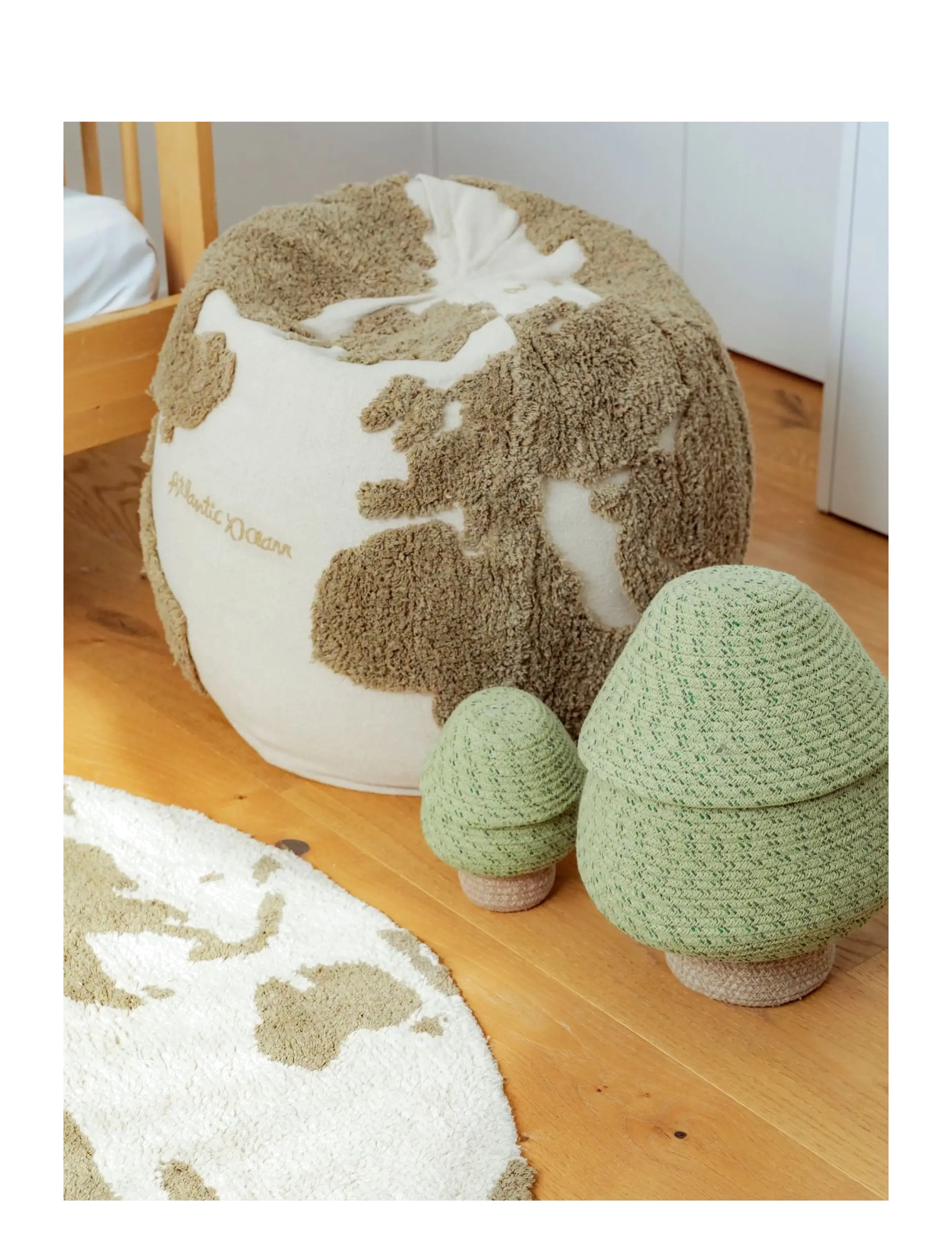 Lorena Canals - Pouf World Map Rugcycled - puhvetid ja tugitoolid - rugcycled, natural - 2