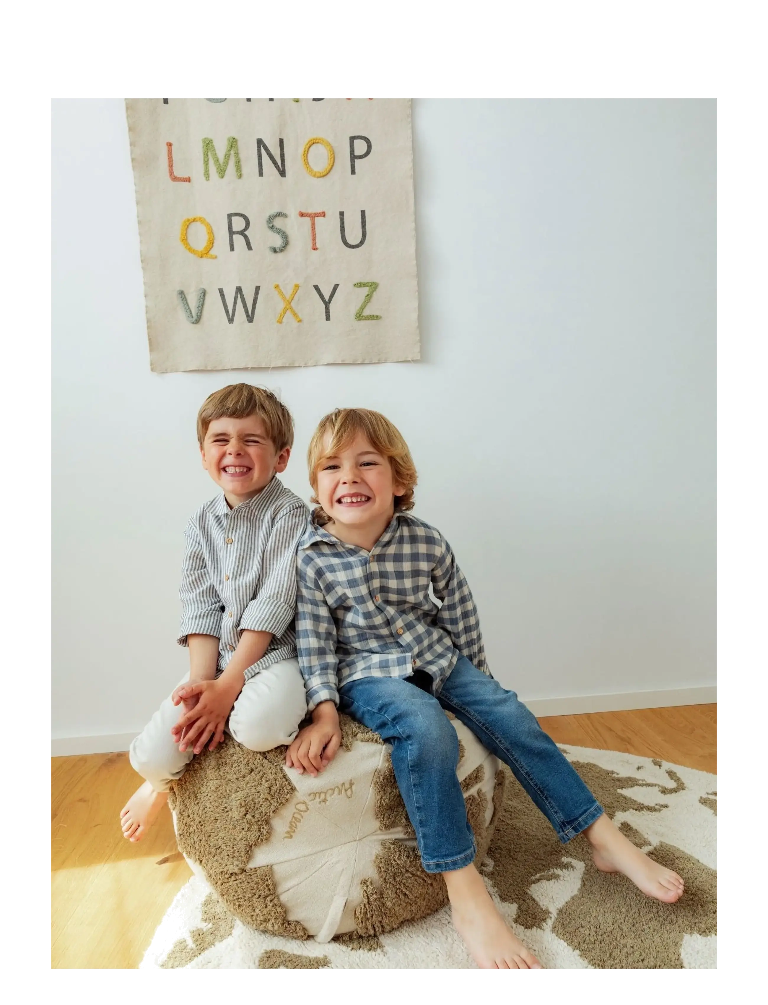 Lorena Canals - Pouf World Map Rugcycled - puhvetid ja tugitoolid - rugcycled, natural - 4