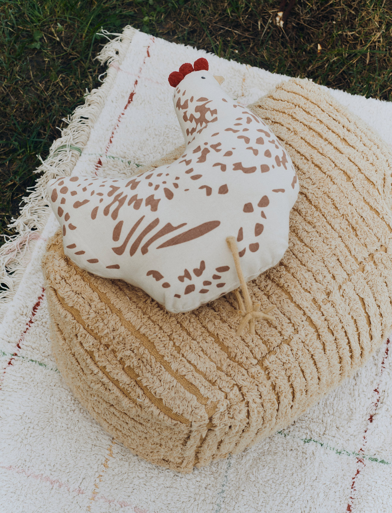 Lorena Canals - Cushion Chicken - pyntepuder - natural, chestnut, honey, dark grey - 2