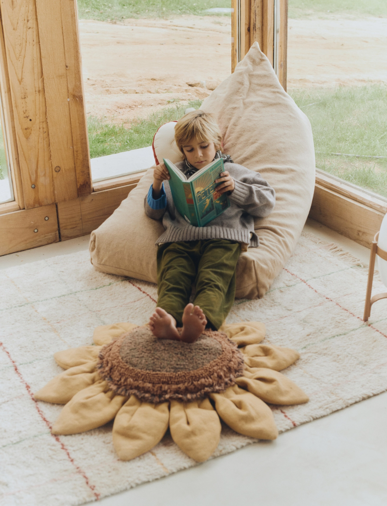 Lorena Canals - Floor cushion Sunflower - asimetriski paklāji - chestnut, dark grey, toffee, soilbrown, honey, olive - 2