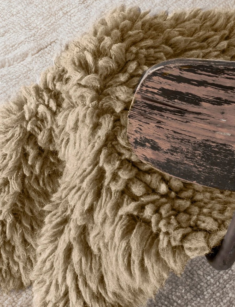 Lorena Canals - Woolable rug Woolly - Sheep Beige - asymmetrische teppiche - sheep beige - 3