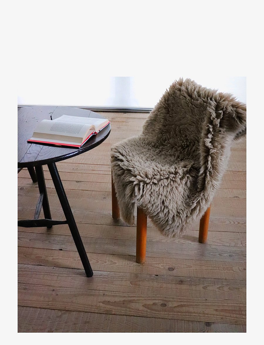 Lorena Canals - Woolable rug Woolly - Sheep Grey - asymmetrische teppiche - sheep grey - 3