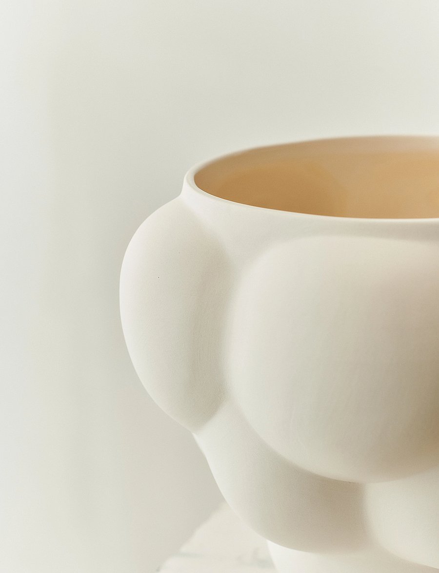 LOUISE ROE - Ceramic Balloon Bowl #05 - raw white - 2