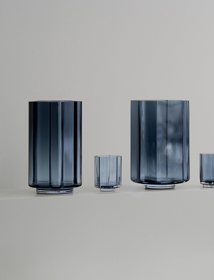 LOUISE ROE - Funki Vase Asymmetric - vasen - black - 3