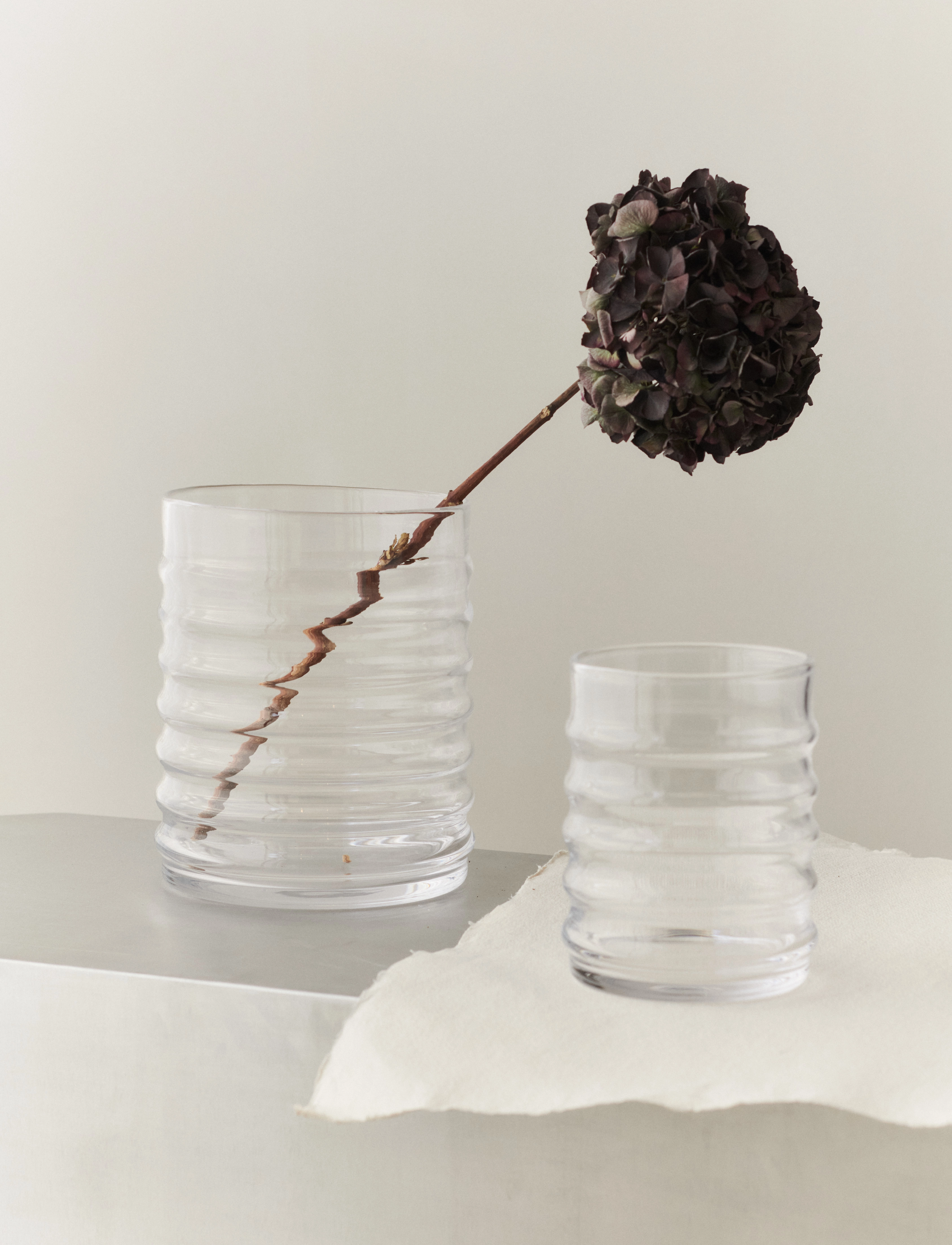 LOUISE ROE Wilma Vase, H19.5 cm, Decoration, Nackt - Vases, Homeware