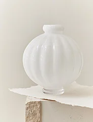 LOUISE ROE - Balloon Vase #01 - fødselsdagsgaver - opal white - 2