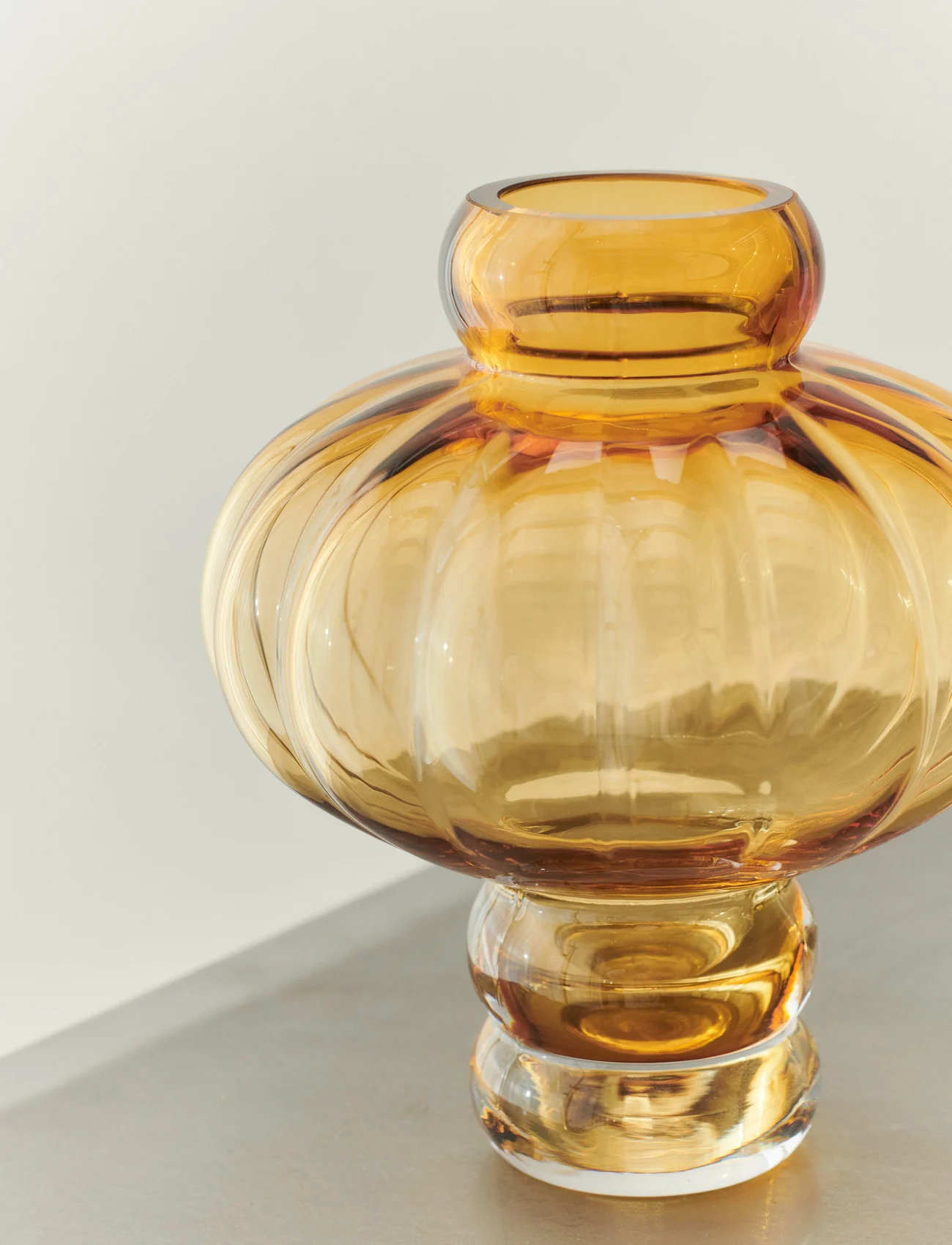 LOUISE ROE - Balloon Vase #02 - store vaser - amber - 1