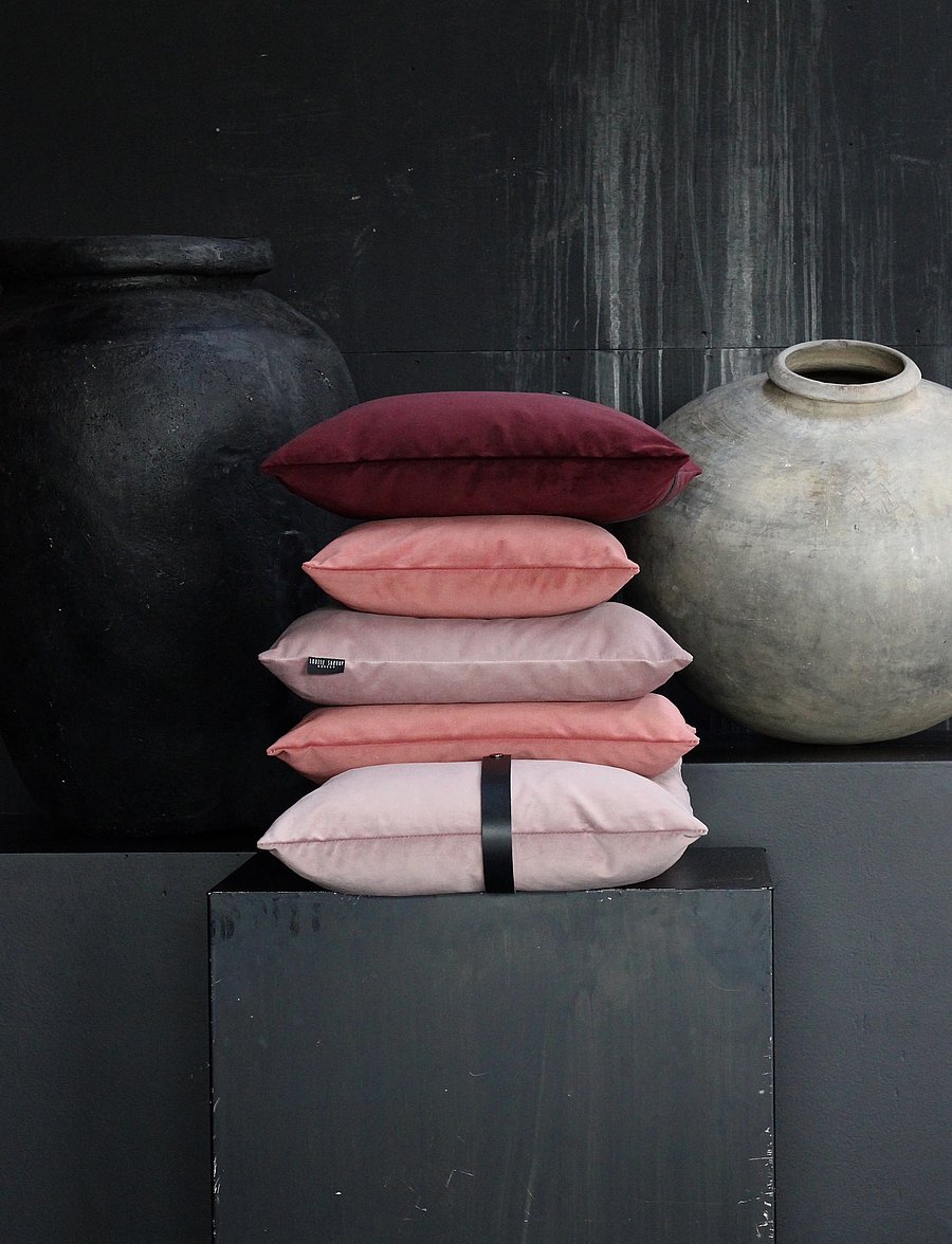 Louise Smærup - Velvet Cushion Cover WO strap - dusty rose - 3
