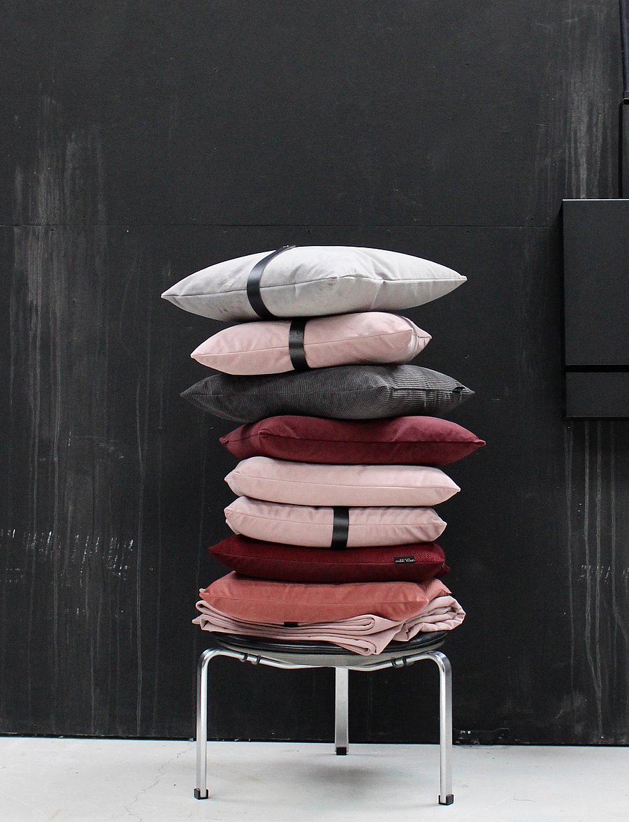 Louise Smærup - Velvet Cushion Cover WO strap - dusty rose - 4