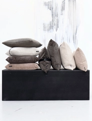 Louise Smærup - Phobos Cushion Cover - kuddfodral - light sand - 4