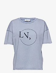 Lounge Nine - LNHanky T-shirt - t-shirts - blue heron - 0