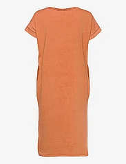 Lounge Nine - LNHanky Dress - t-shirtklänningar - pecan brown - 1