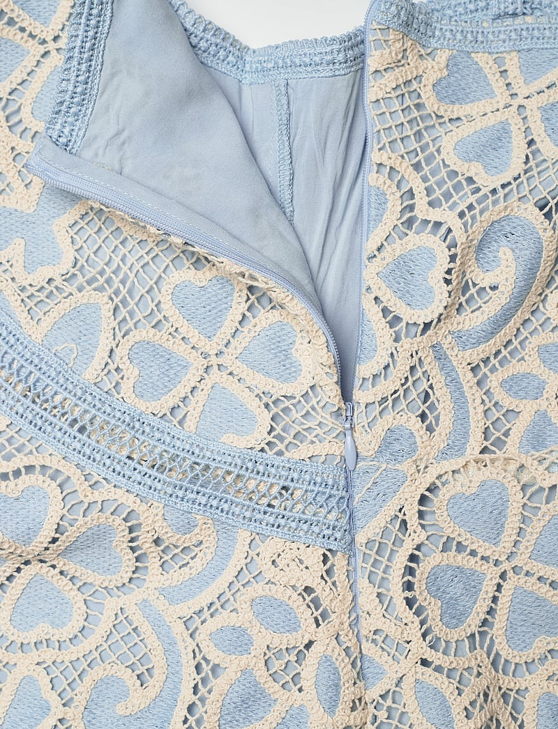 Love Lolina - Peach slip maxi dress - maxi kjoler - blue embroidery - 3