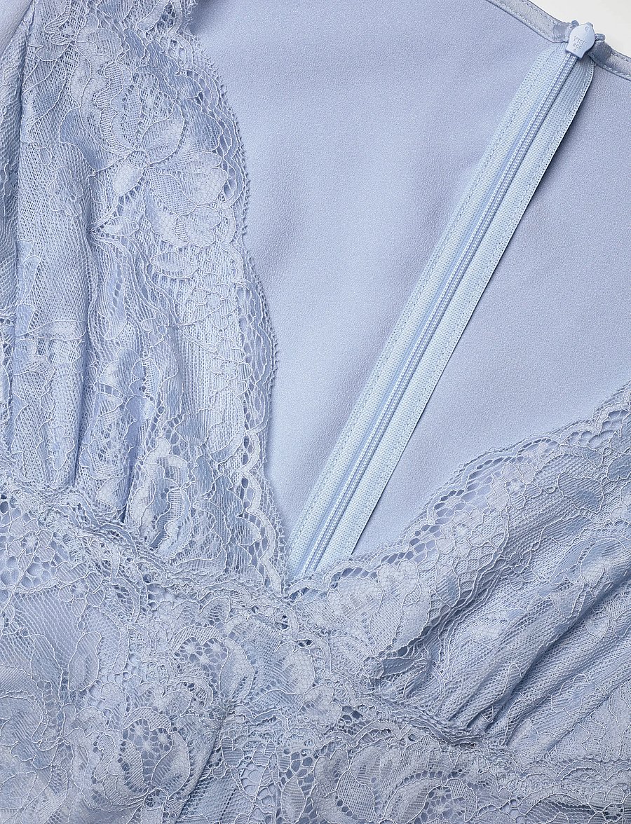 Love Lolina - Francis Lace Midi Dress - abendkleider - light blue - 5