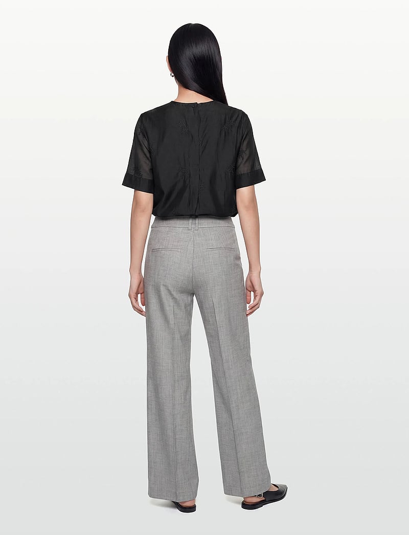 Lovechild 1979 - Jianna Blouse - kortærmede bluser - 999 black - 4