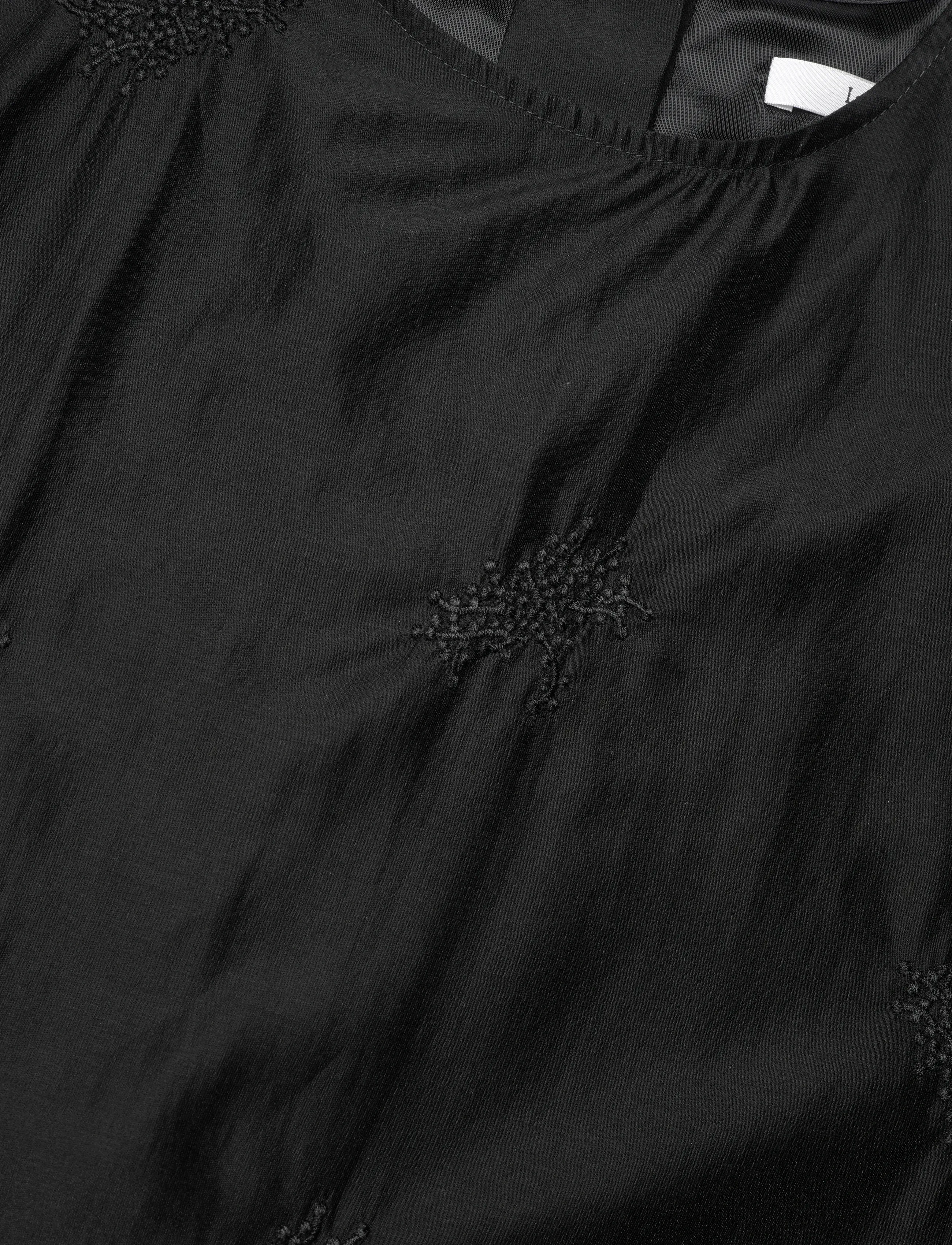 Lovechild 1979 - Jianna Blouse - kortærmede bluser - 999 black - 5
