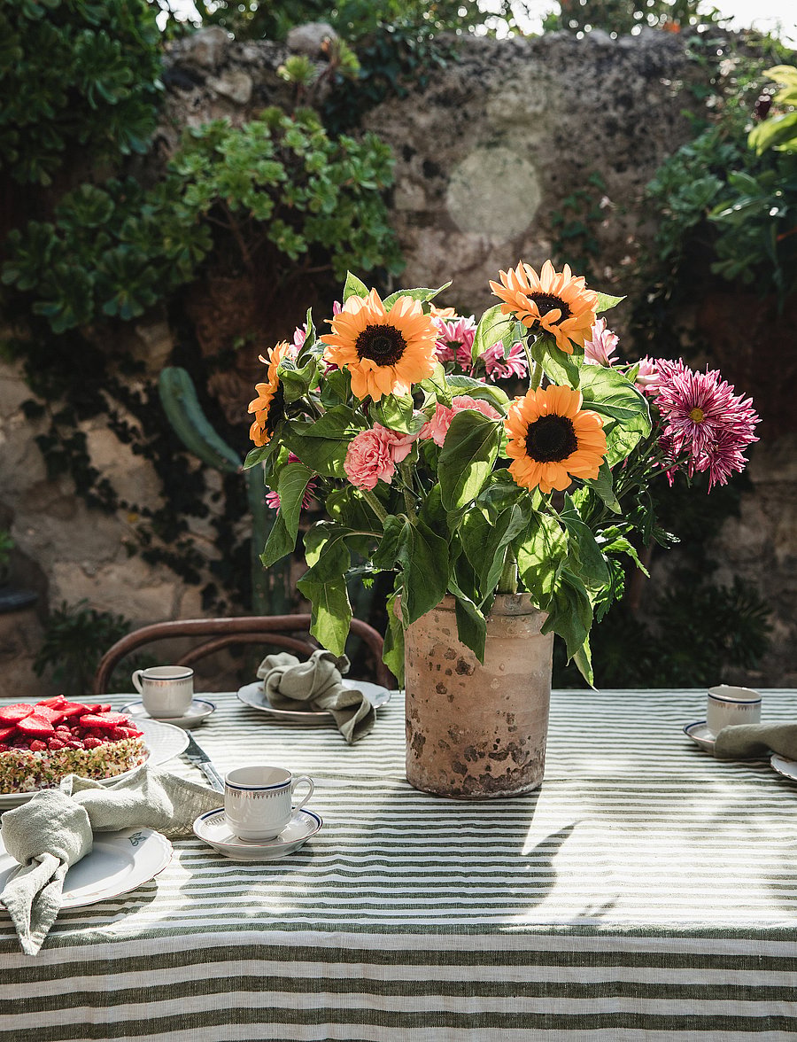 Lovely Linen - MISTY TABLECLOTH - tischdecken & tischläufer - jeep green - 2