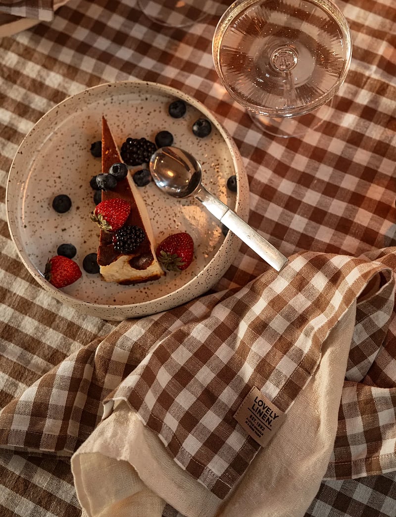 Lovely Linen - MISTY TABLECLOTH - nach preis einkaufen - almond - 2