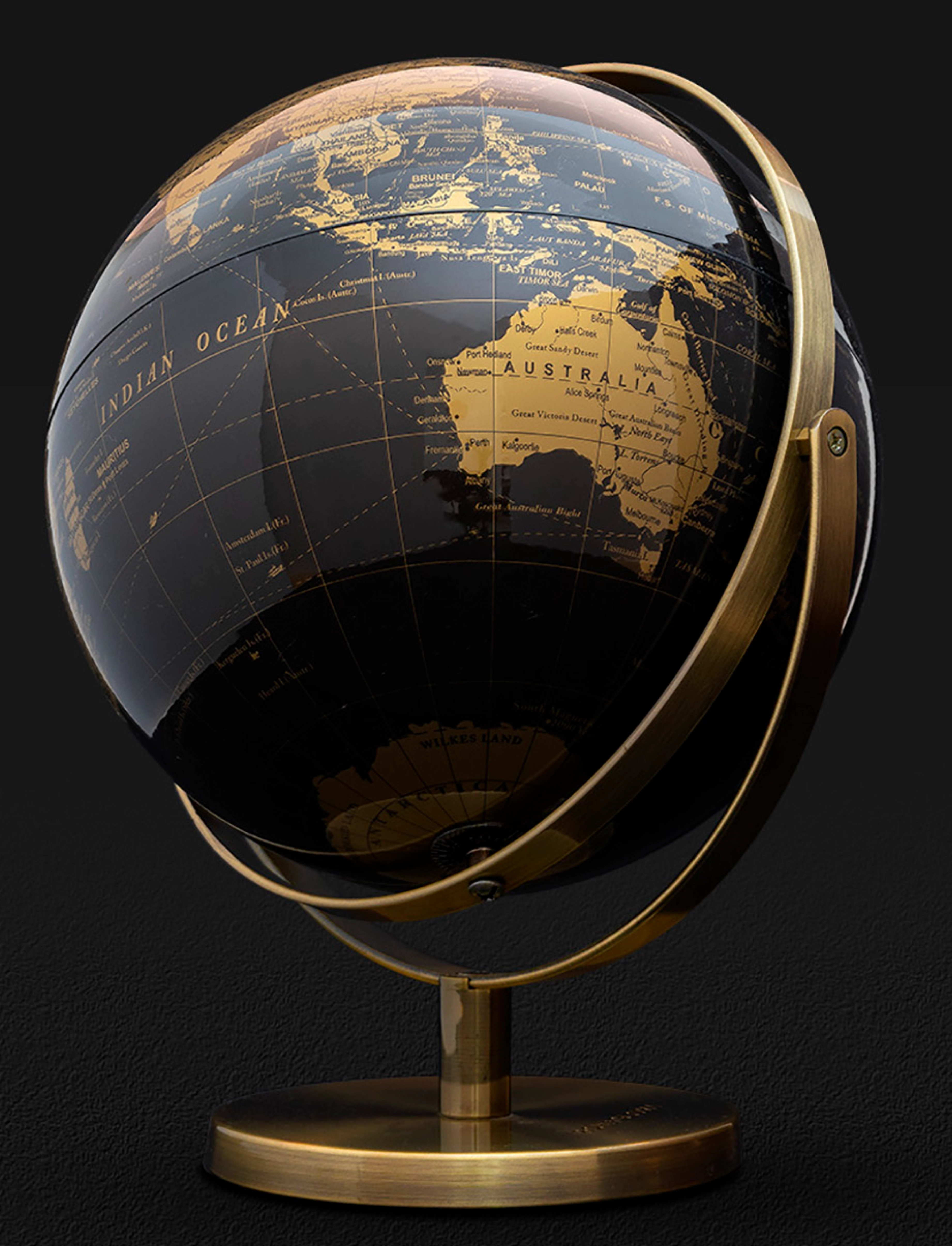 Luckies of London - World tour Globe - black - 4