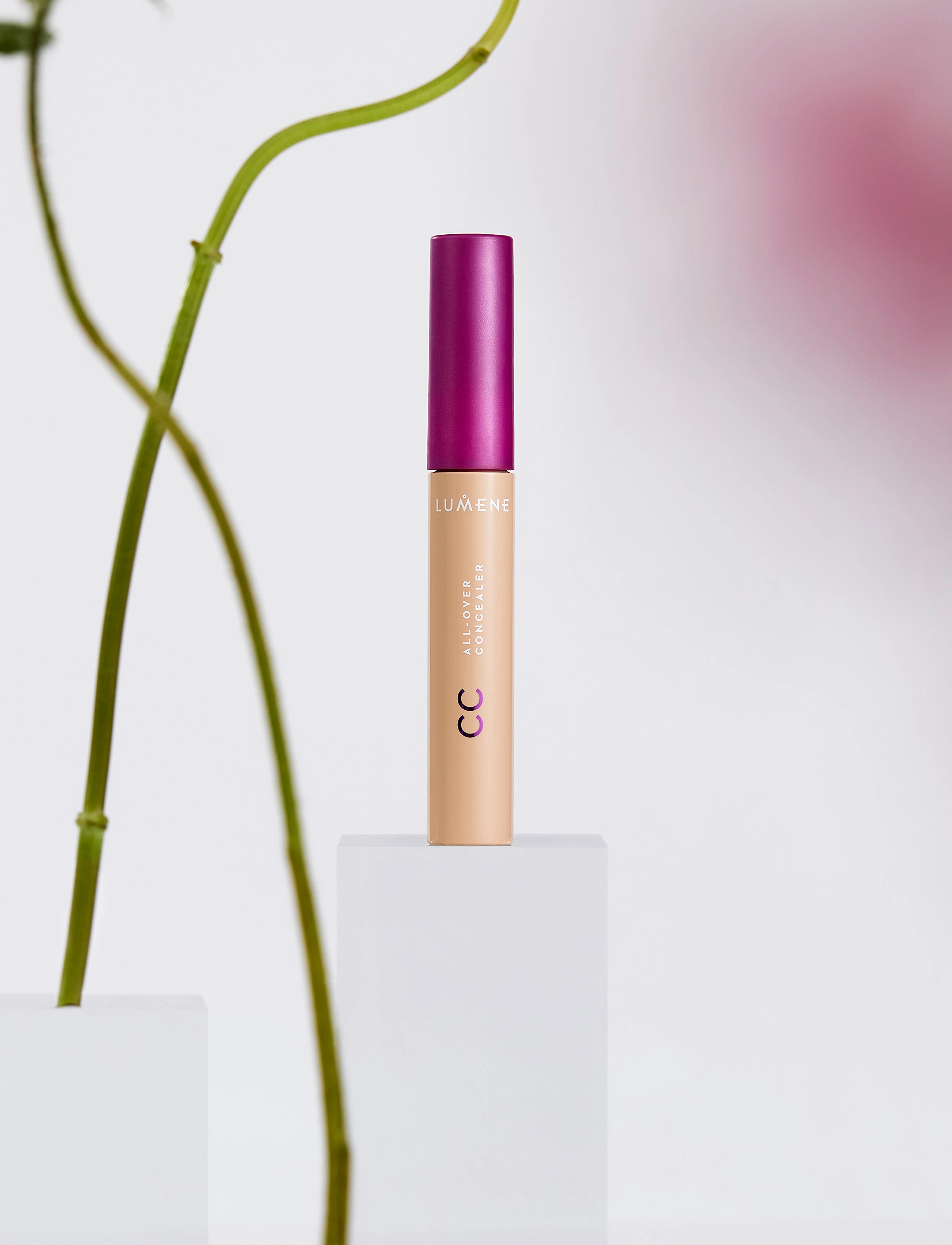 LUMENE - Lumene CC All-Over Concealer - makeup - cc all-over concealer 4 tan 8,5 ml - 5