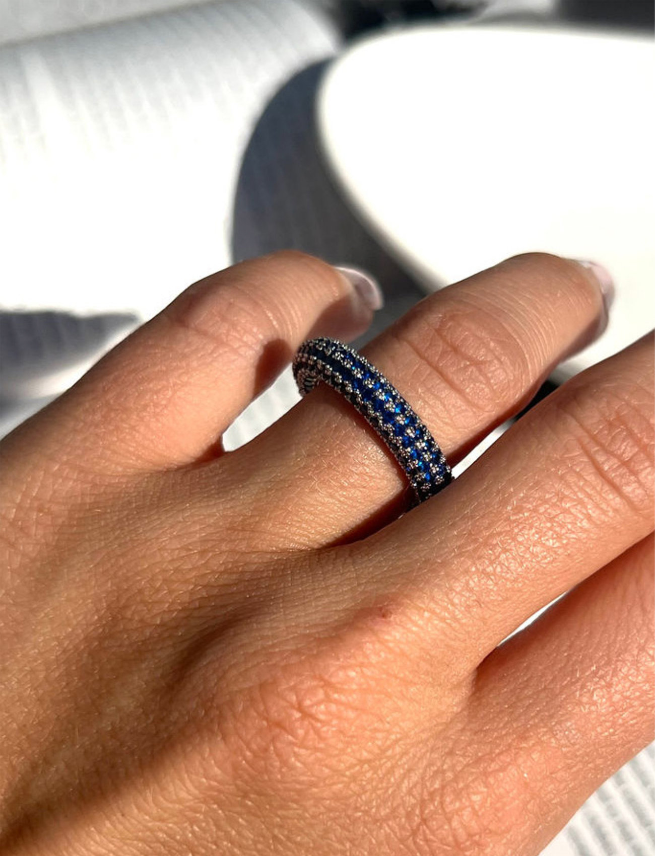 LUV AJ - Pave Amalfi Ring- Blue Sapphire Gold - vakarėlių drabužiai išparduotuvių kainomis - blue sapphire-gold - 1