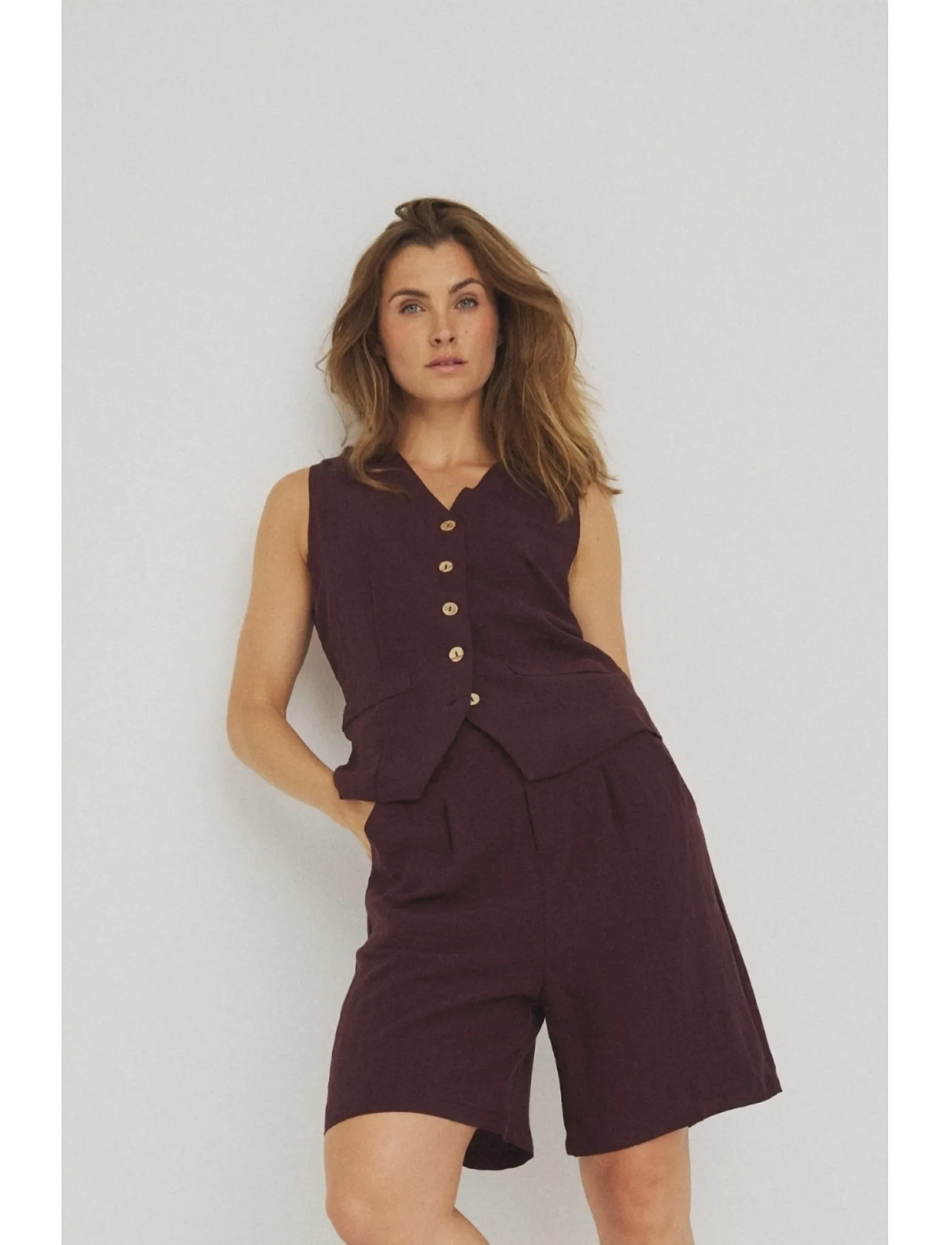 Luxzuz - Alessandra Vest - party wear at outlet prices - wine - 0