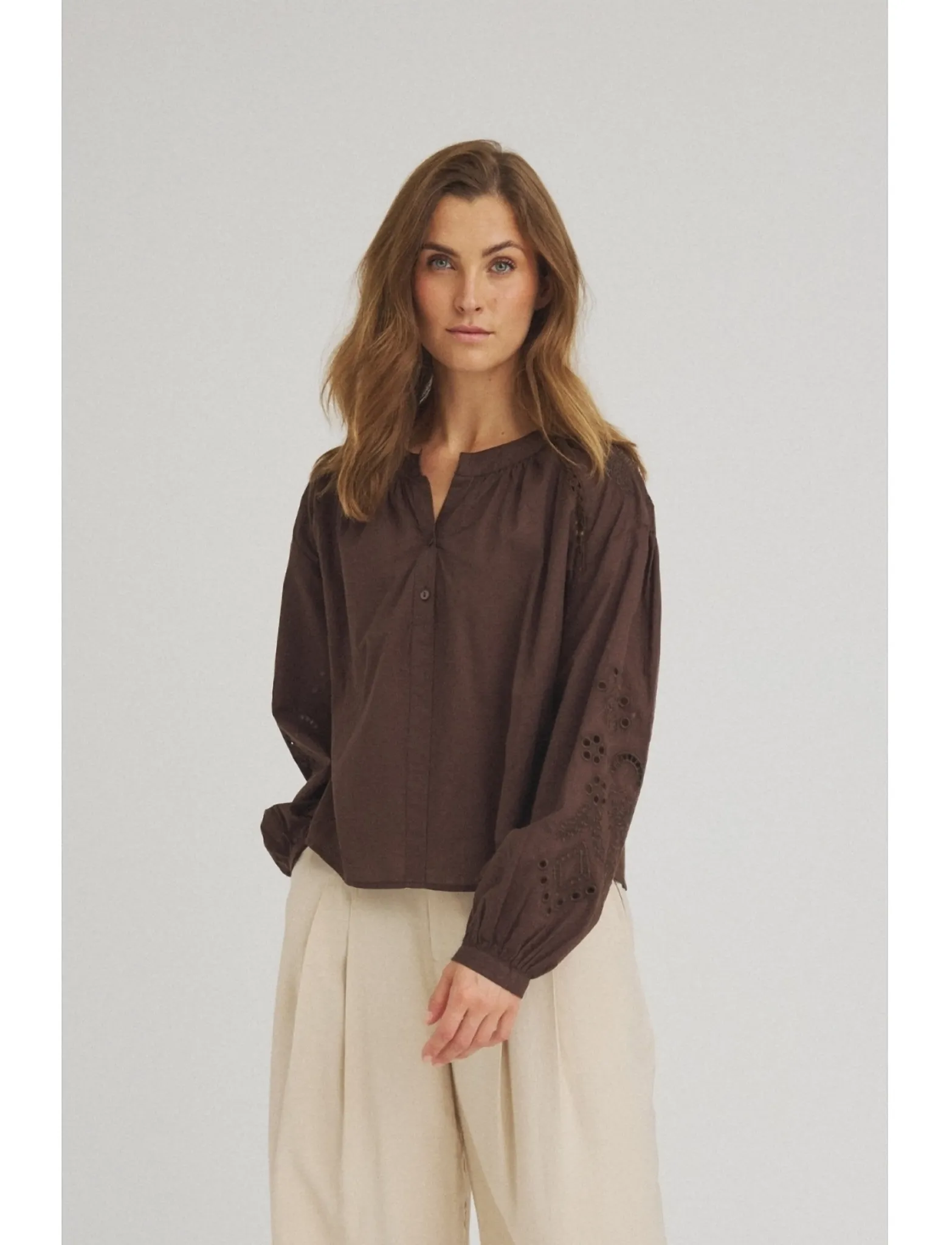 Luxzuz - Alis Blouse - langærmede bluser - dark brown - 0