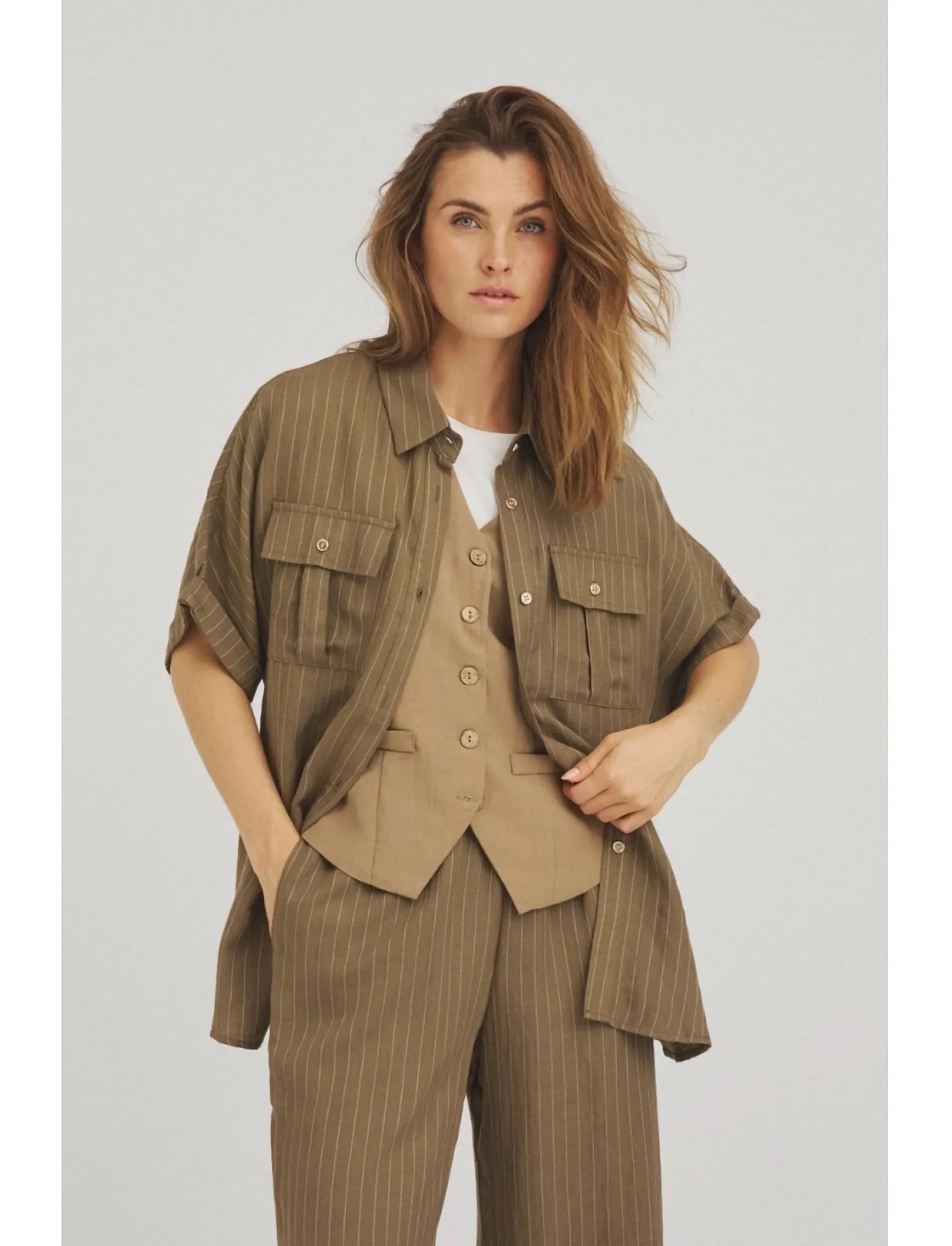 Luxzuz - Viol Shirt - lühikeste varrukatega särgid - army green - 0