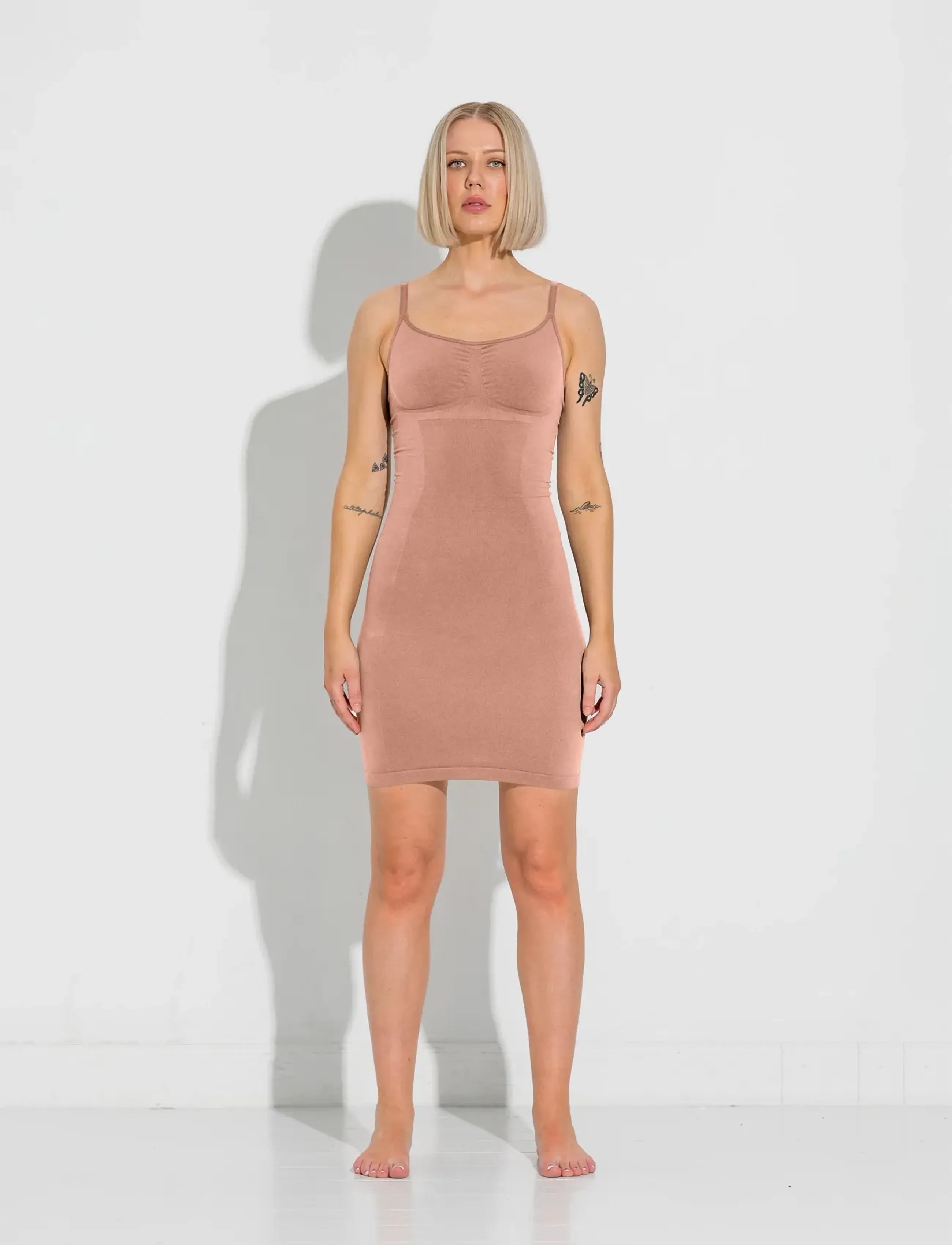 LYKKELAND ateliér - Second Skin Slip Dress - Tan - topper - tan - 2