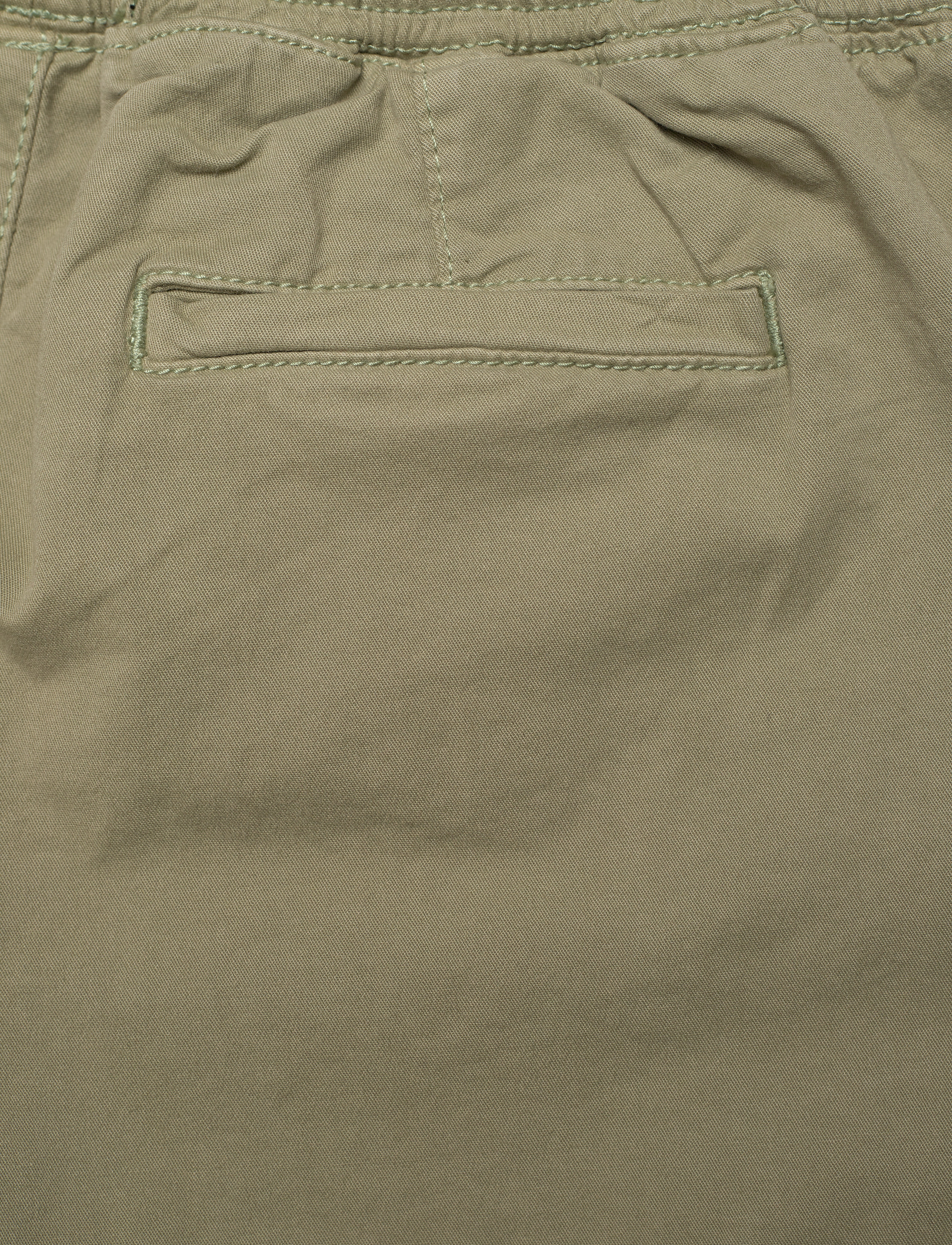Lyle & Scott Junior - Elasticated Waistband Short - oil green - 4