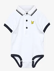 Lyle & Scott Junior - Tipped Polo Romper Hanging - lowest prices - bright white - 0