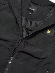 Lyle & Scott Junior - Patch Pocket Gilet - shop efter alder - black - 2