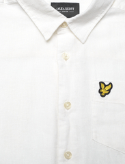 Lyle & Scott Junior - Linen LS Shirt - langærmede skjorter - bright white - 2
