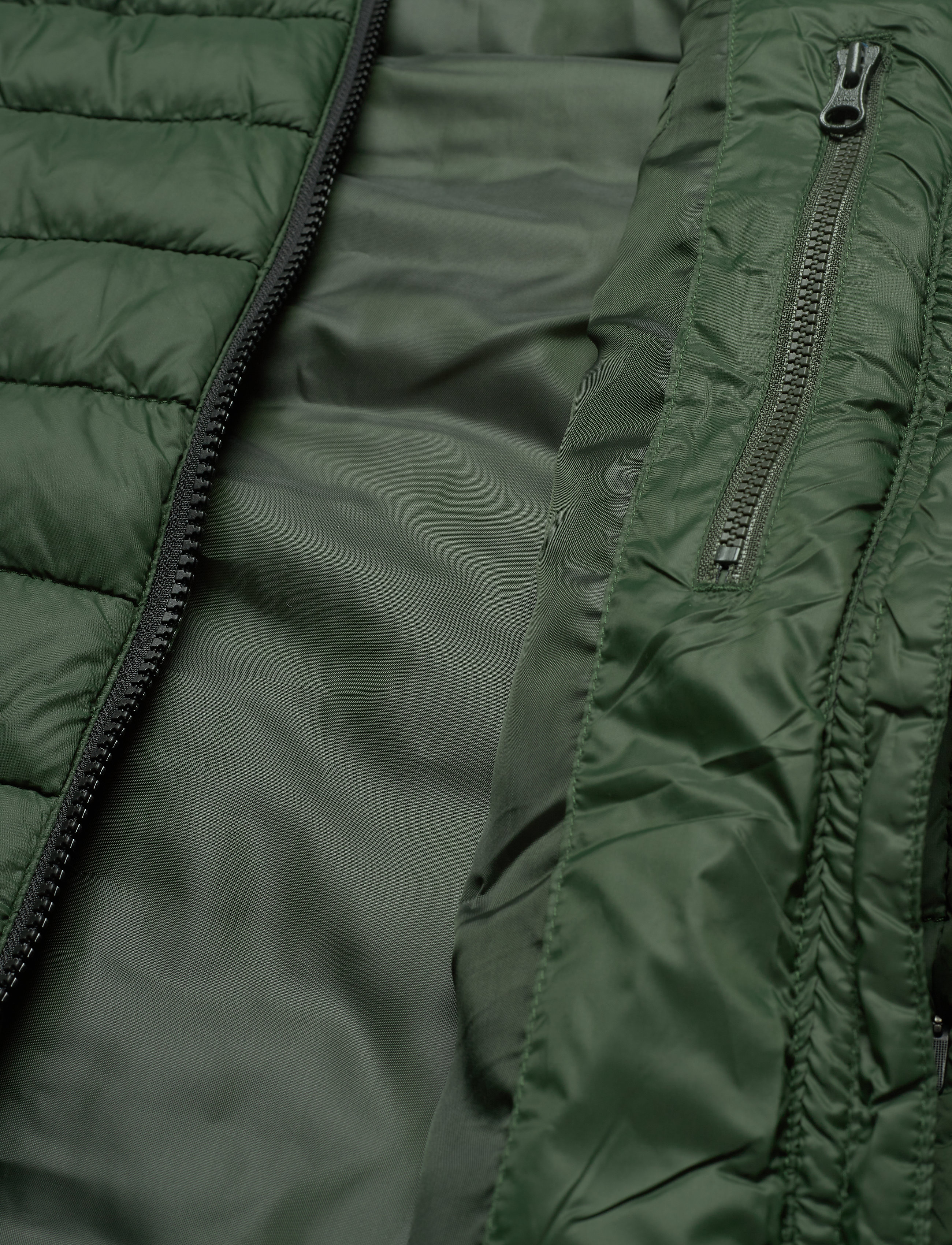 Lyle & Scott Sport - Lightweight Quilted Gilet - deep spruce - 5