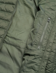 Lyle & Scott Sport - Lightweight Quilted Jacket - winter jackets - x65 cactus green - 8