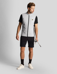 Lyle & Scott Sport - Golf Gilet - golf jackets - pebble - 3