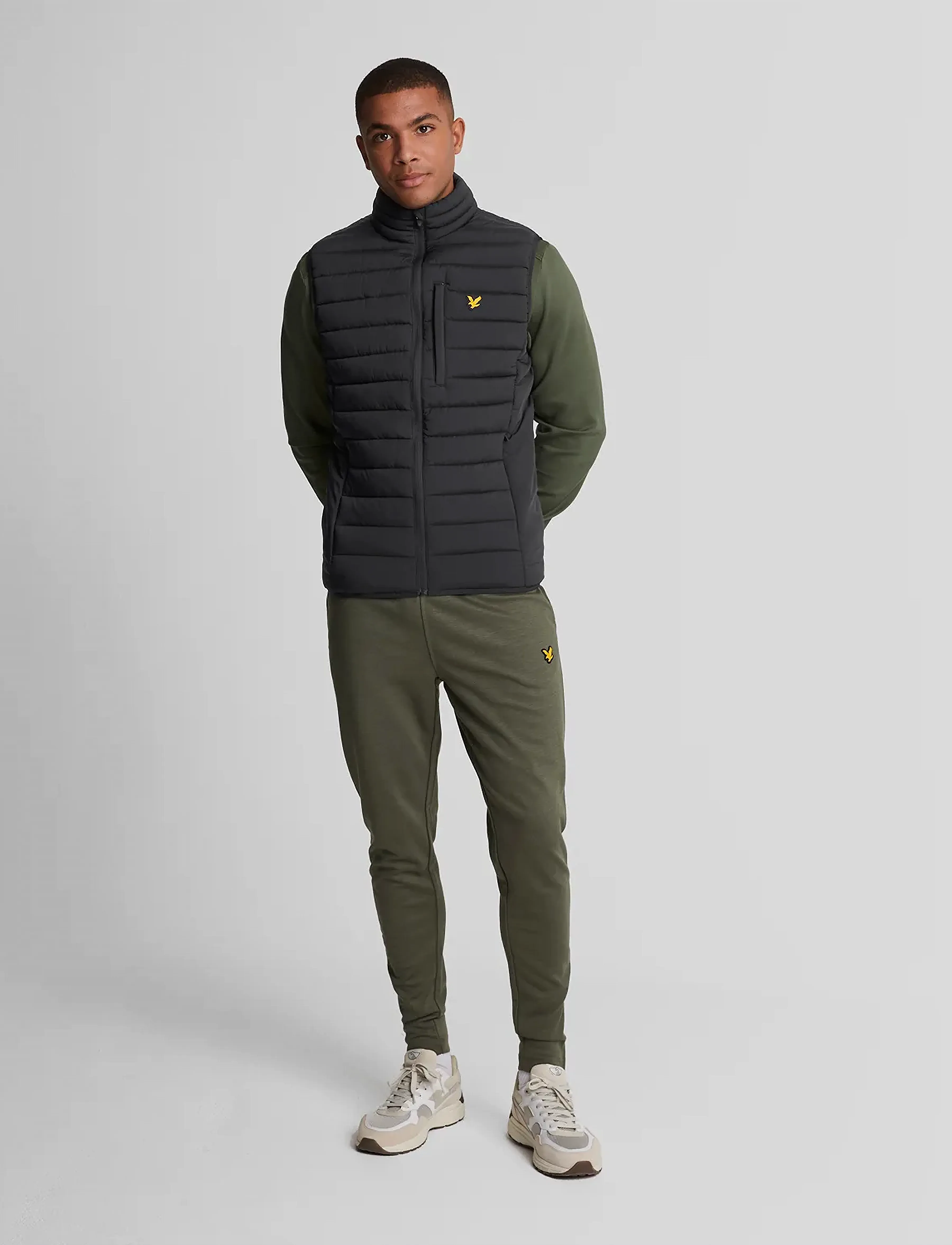 Lyle & Scott Sport - Stretch Lightweight Quilted Gilet - outdoor - z865 jet black - 4