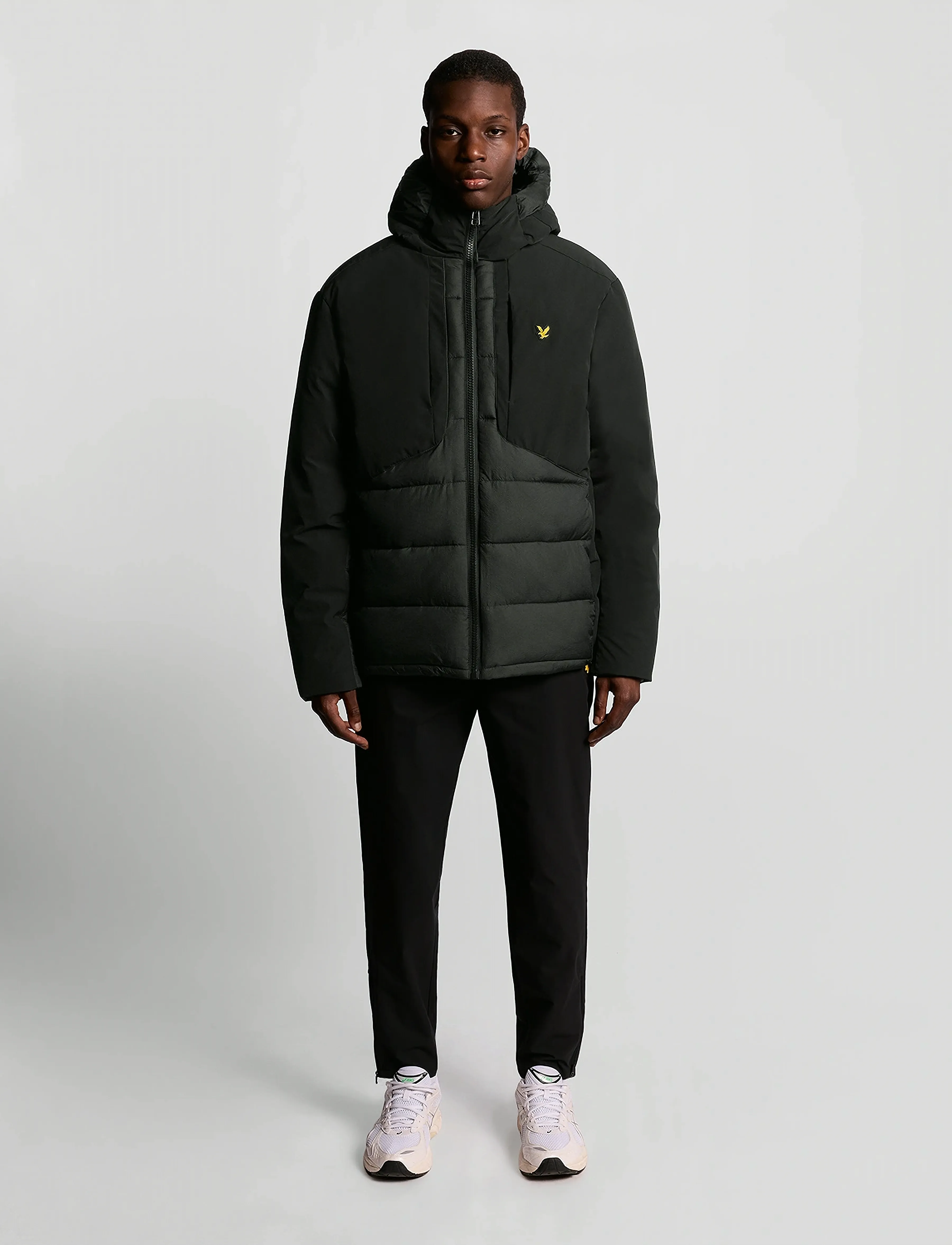 Lyle & Scott Sport - Wadded Hybrid Jacket - hybrid jackets  - z865 jet black - 4