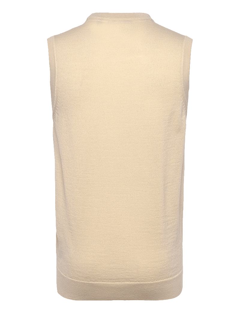 Lyle & Scott Sport - Merino Blend Knitted V-Neck Vest - Överdelar - z745 sesame - 2