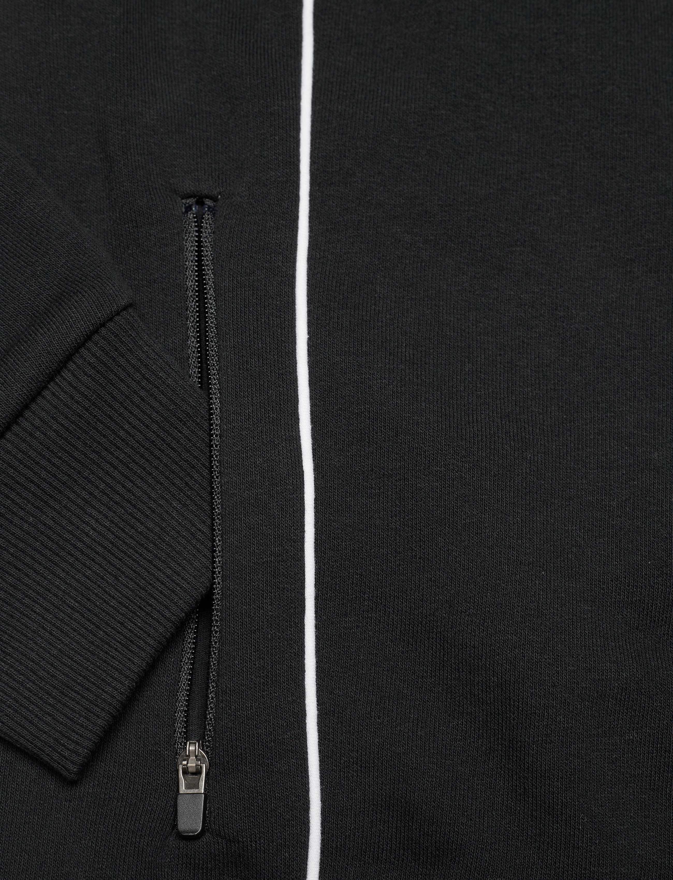 Lyle & Scott Sport - Crew Neck with Contrast Piping - true black - 3
