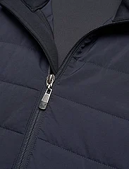 Lyle & Scott Sport - Baffle Quilted Quarter Zip Midlayer - spring jackets - z271 dark navy - 2