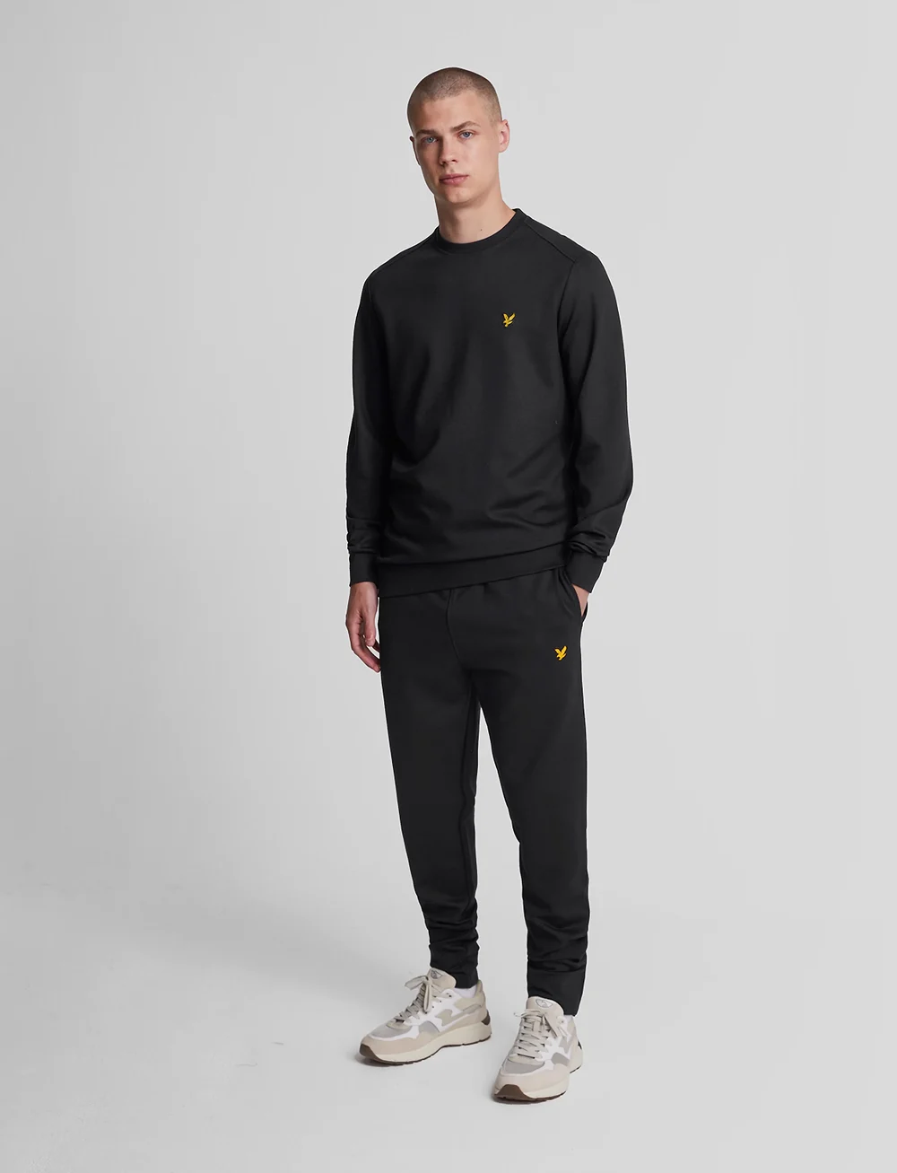 Lyle & Scott Sport - Fly Fleece Trackies - sweatpants - z865 jet black - 0